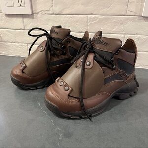 Nautilus sz 7 N1562 brown EH metatarsal safety work boots